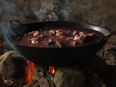 Comida de celebración en Siberut