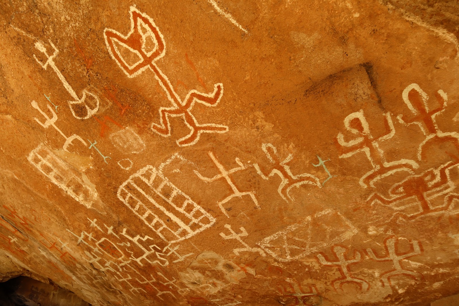 pinturas incamachay cave paintings