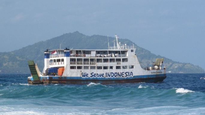 Bali Lombol Boat