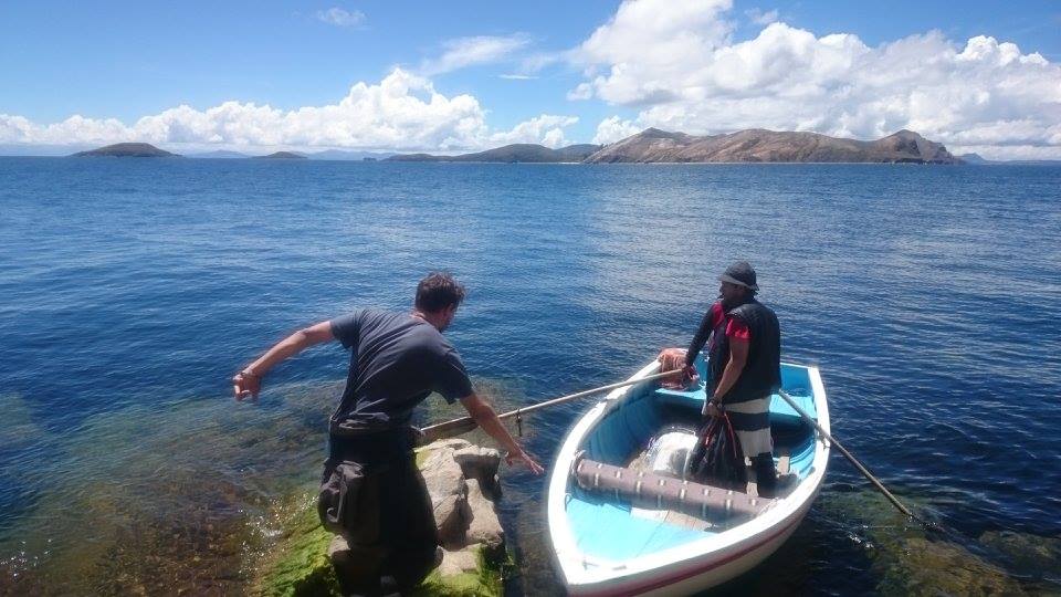 Barca lago Titicaca